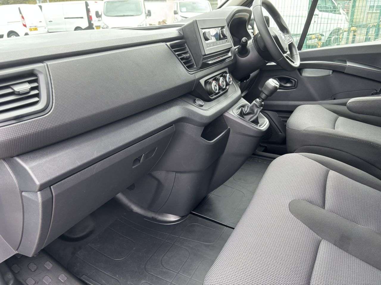 2022 RENAULT TRAFIC 2022 RENAULT TRAFIC