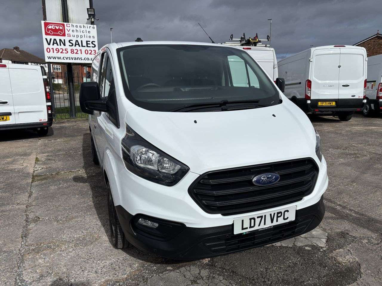 A 2021 FORD TRANSIT CUSTOM 2.0 300 EcoBlue Leader Panel Van 5dr Diesel Manual L1 H1 Euro 6 (s/s) (105 A 2021 FORD TRANSIT CUSTOM 2.0 300 EcoBlue Leader Panel Van 5dr Diesel Manual L1 H1 Euro 6 (s/s) (105
