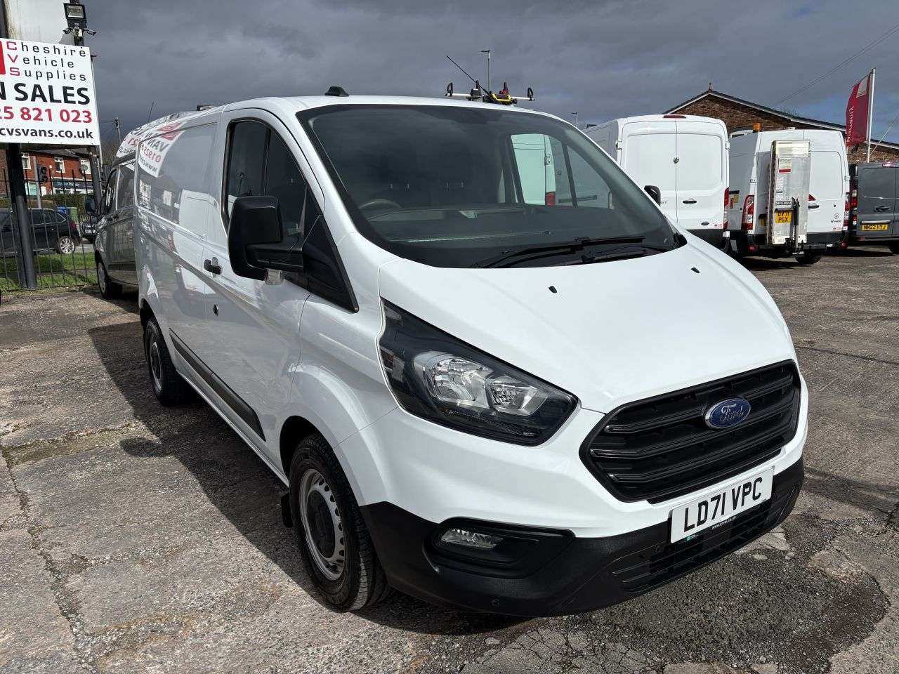 A 2021 FORD TRANSIT CUSTOM 2.0 300 EcoBlue Leader Panel Van 5dr Diesel Manual L1 H1 Euro 6 (s/s) (105 A 2021 FORD TRANSIT CUSTOM 2.0 300 EcoBlue Leader Panel Van 5dr Diesel Manual L1 H1 Euro 6 (s/s) (105