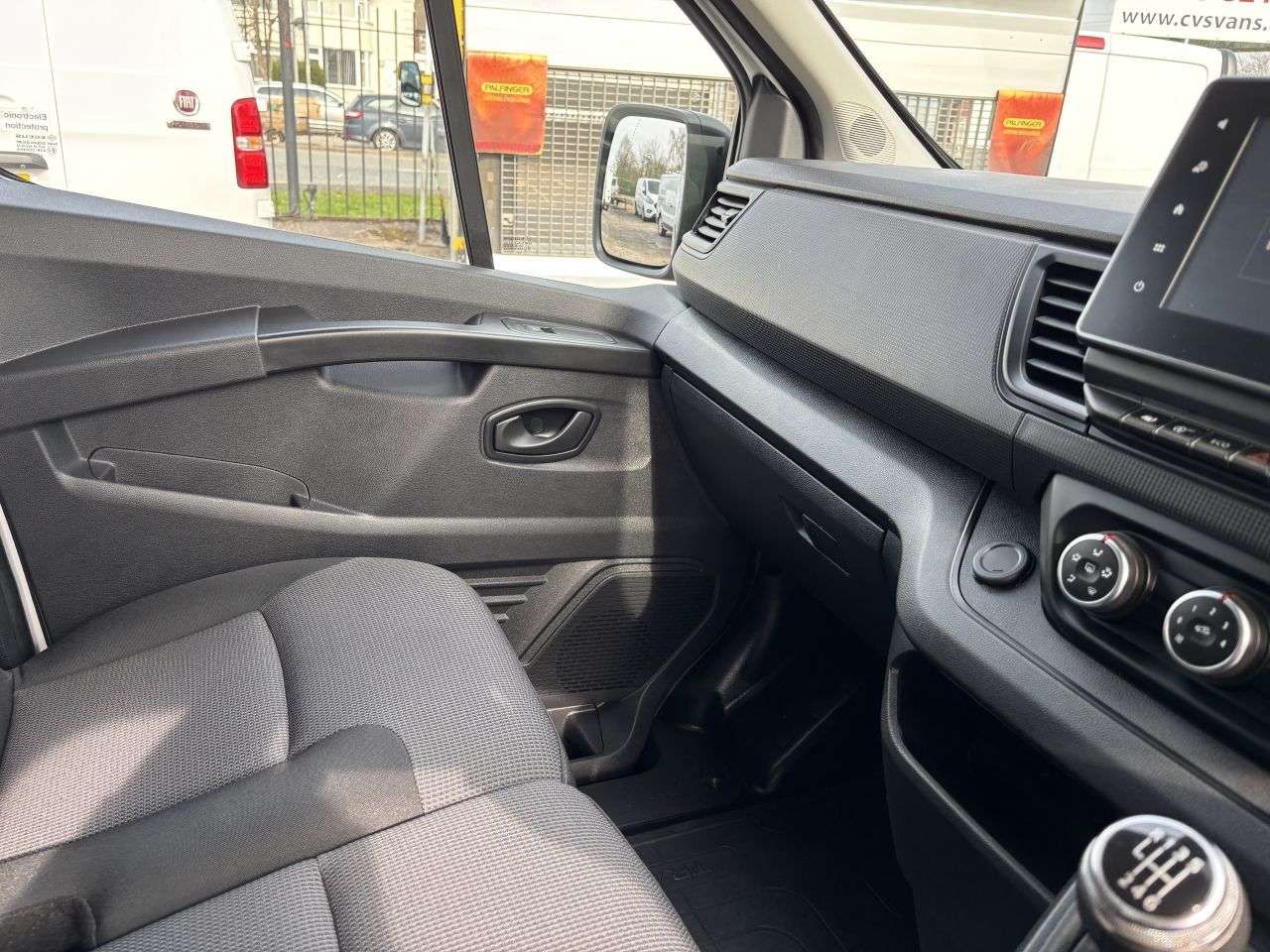 2023 RENAULT TRAFIC 2023 RENAULT TRAFIC