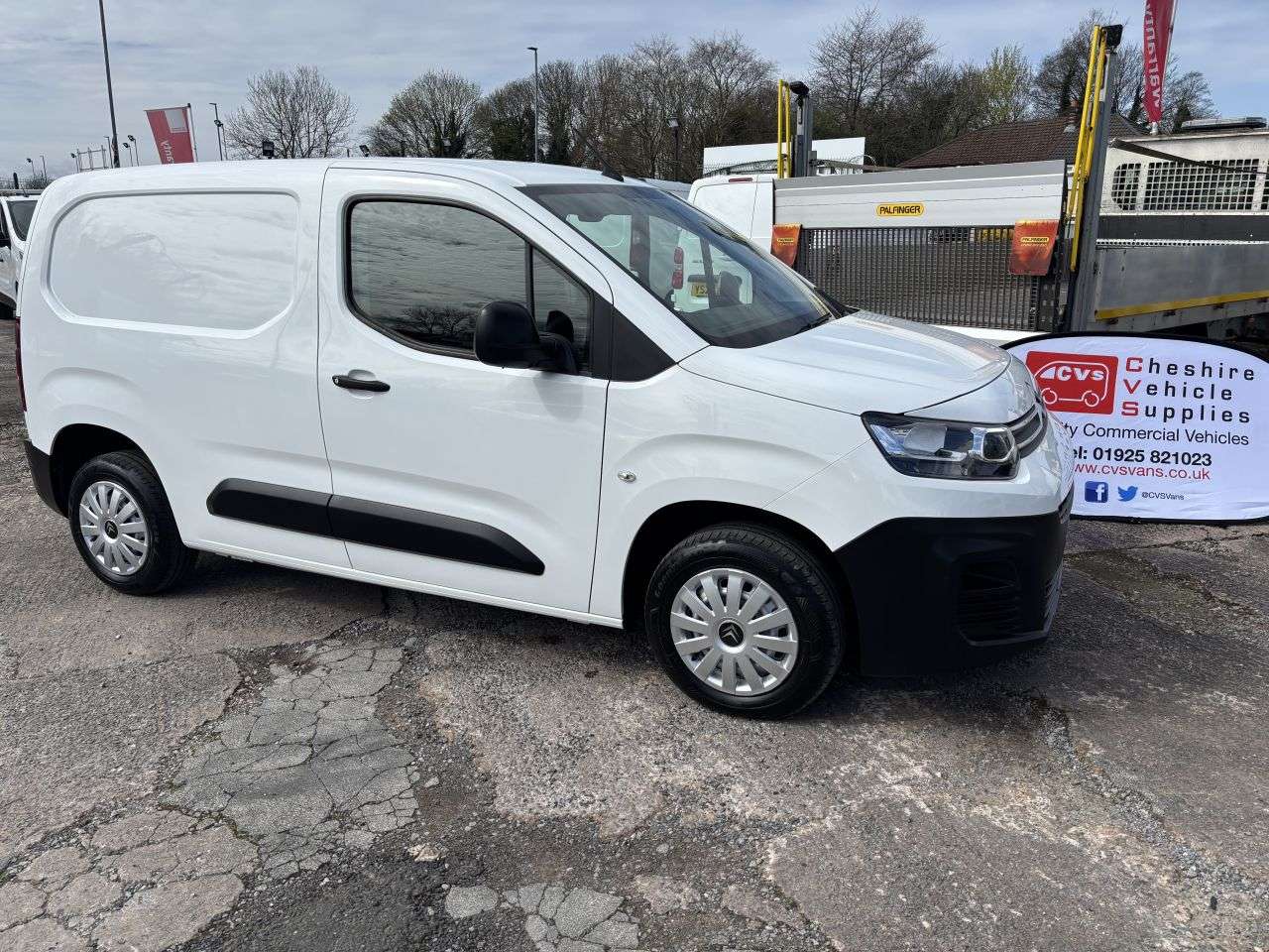 A 2021 CITROEN BERLINGO 1.5 BlueHDi 650 X M Panel Van 5dr Diesel Manual SWB Euro 6 (s/s) (75 ps) 1 A 2021 CITROEN BERLINGO 1.5 BlueHDi 650 X M Panel Van 5dr Diesel Manual SWB Euro 6 (s/s) (75 ps) 1
