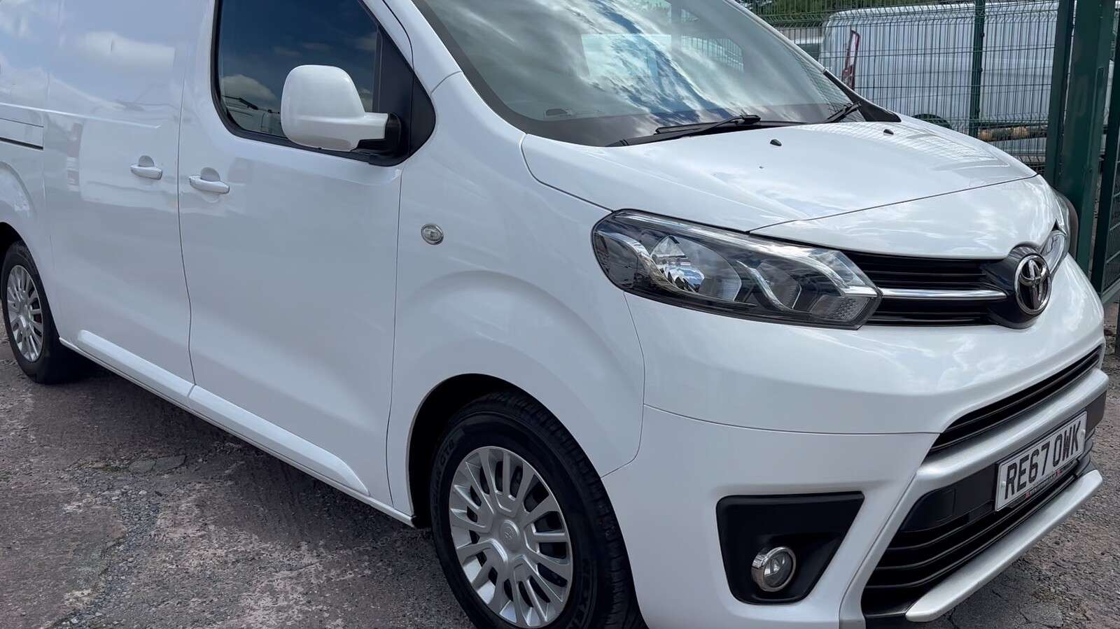 2017 TOYOTA PROACE 2017 TOYOTA PROACE