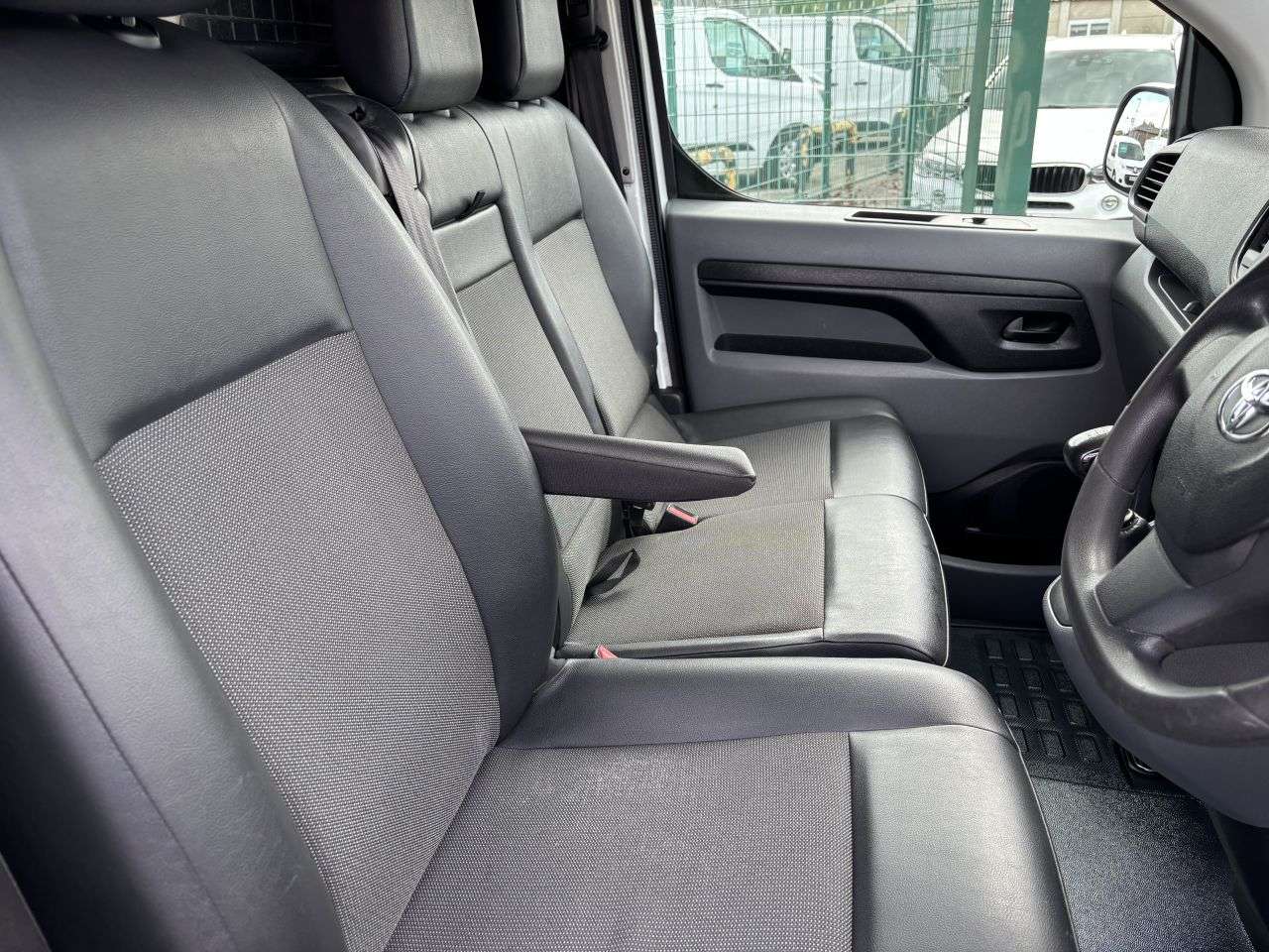 2017 TOYOTA PROACE 2017 TOYOTA PROACE