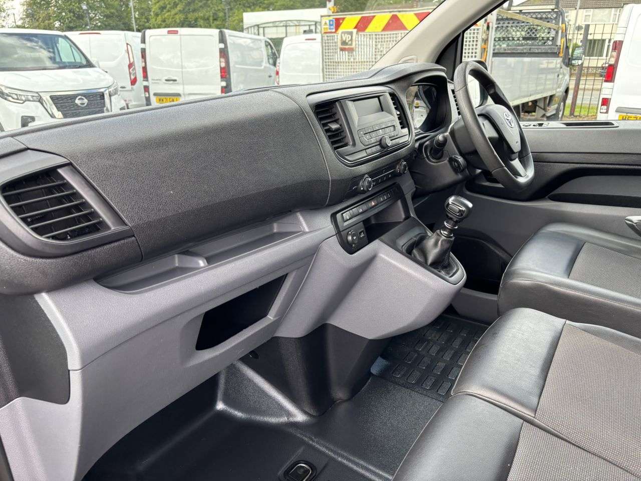 2017 TOYOTA PROACE 2017 TOYOTA PROACE