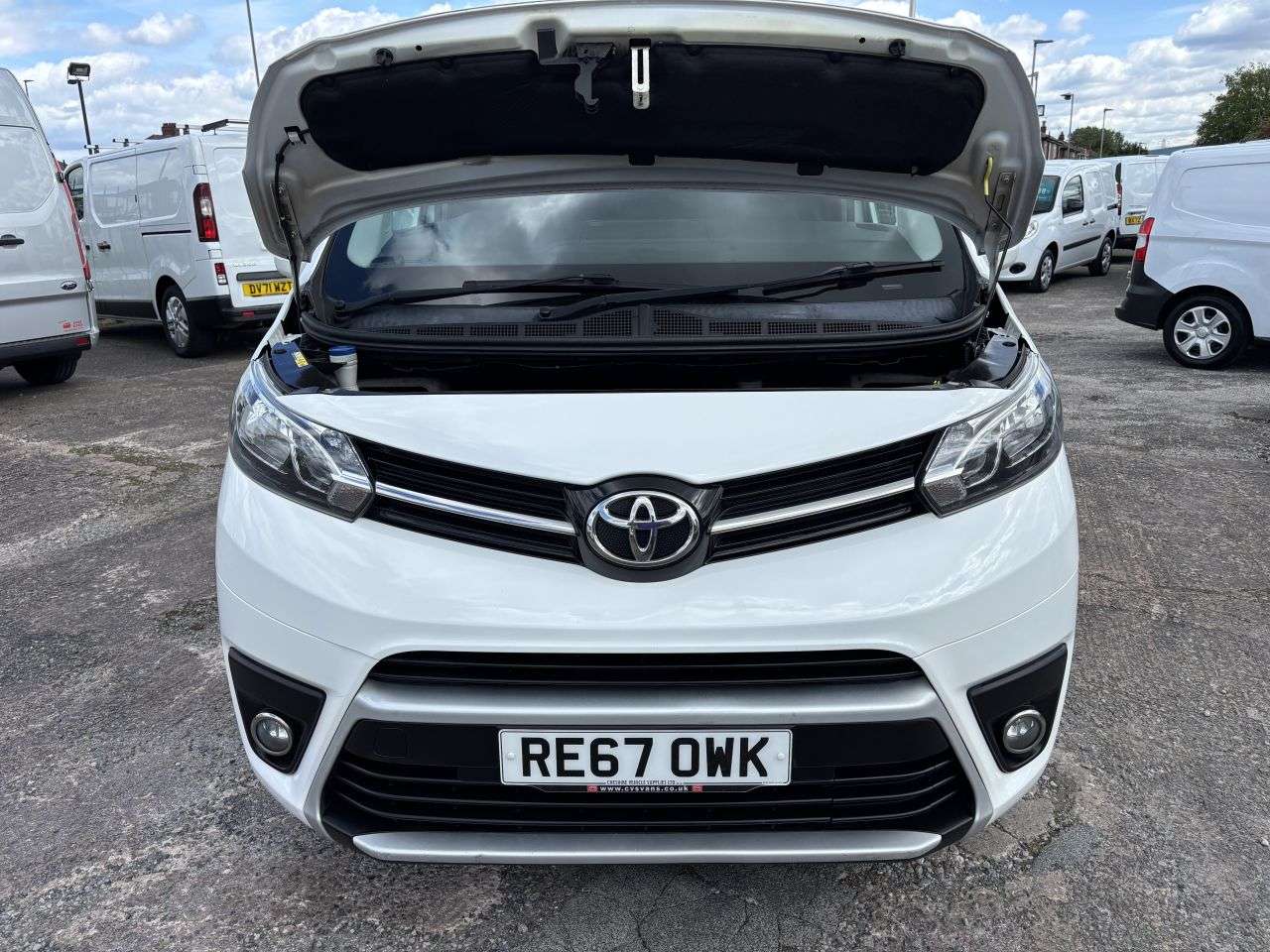 2017 TOYOTA PROACE 2017 TOYOTA PROACE