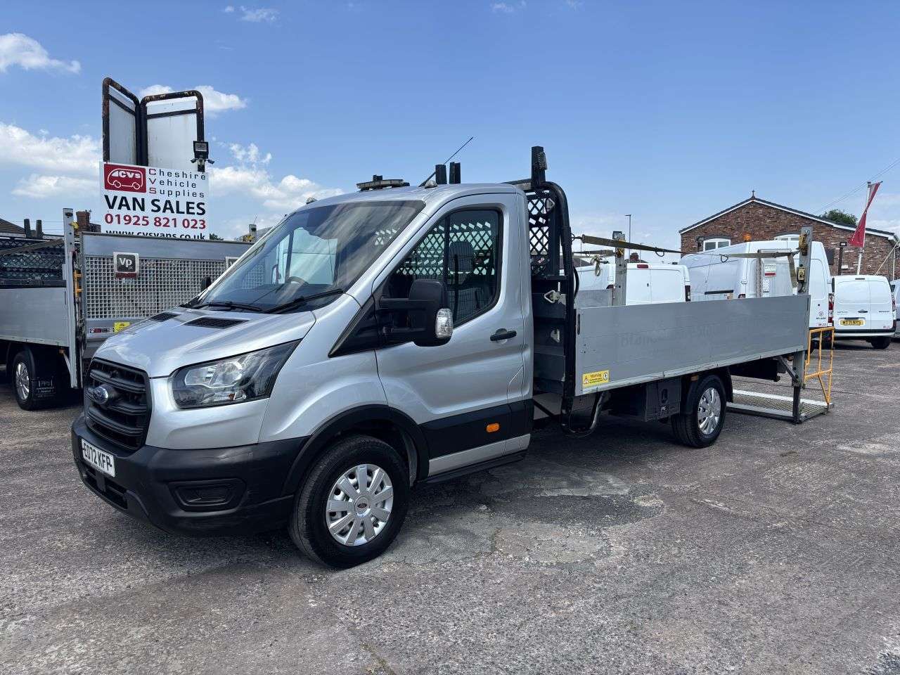 A 2022 FORD TRANSIT 2.0 350 EcoBlue HD Leader Dropside Truck 2dr Diesel Manual RWD L4 Euro 6 (s A 2022 FORD TRANSIT 2.0 350 EcoBlue HD Leader Dropside Truck 2dr Diesel Manual RWD L4 Euro 6 (s