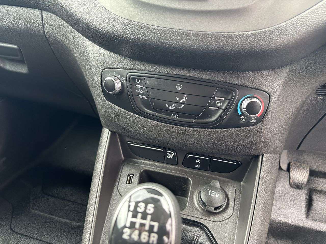 2020 FORD TRANSIT COURIER 2020 FORD TRANSIT COURIER