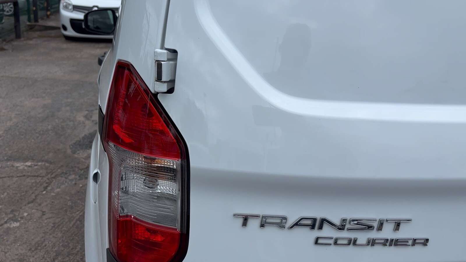 2022 FORD TRANSIT COURIER 2022 FORD TRANSIT COURIER