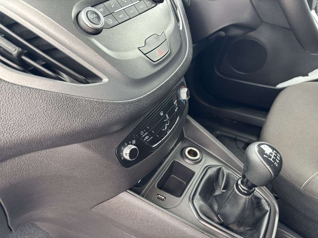 2022 FORD TRANSIT COURIER 2022 FORD TRANSIT COURIER