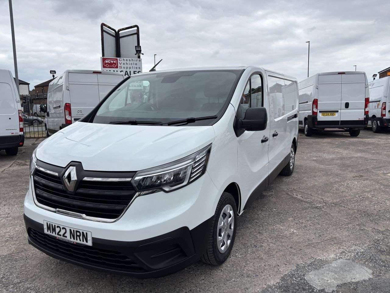 A 2022 RENAULT TRAFIC 2.0 dCi Blue LL30 Business Panel Van 5dr Diesel Manual L2 H1 Euro 6 (s/s) ( A 2022 RENAULT TRAFIC 2.0 dCi Blue LL30 Business Panel Van 5dr Diesel Manual L2 H1 Euro 6 (s/s) (