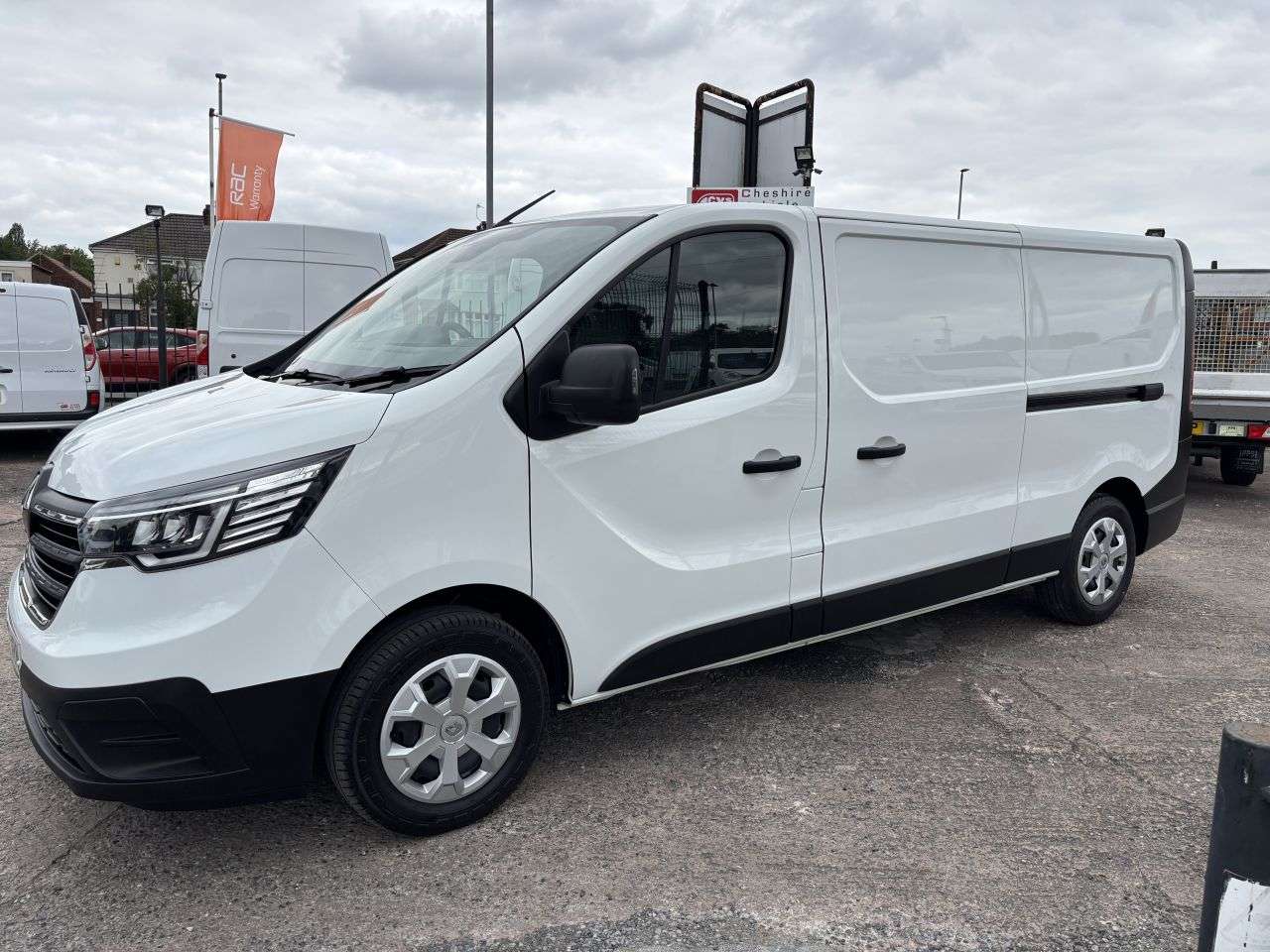 2022 RENAULT TRAFIC 2022 RENAULT TRAFIC