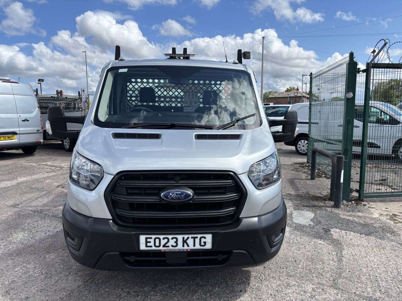 A 2023 FORD TRANSIT 2.0 350 EcoBlue HD Leader L4 Dropside 2dr Diesel Manual RWD L4 Euro 6 (s/s) A 2023 FORD TRANSIT 2.0 350 EcoBlue HD Leader L4 Dropside 2dr Diesel Manual RWD L4 Euro 6 (s/s)
