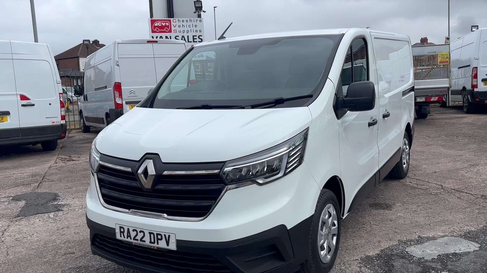 A 2022 RENAULT TRAFIC 2.0 dCi Blue SL28 Business Panel Van 5dr Diesel Manual L1 H1 Euro 6 (s/s) ( A 2022 RENAULT TRAFIC 2.0 dCi Blue SL28 Business Panel Van 5dr Diesel Manual L1 H1 Euro 6 (s/s) (