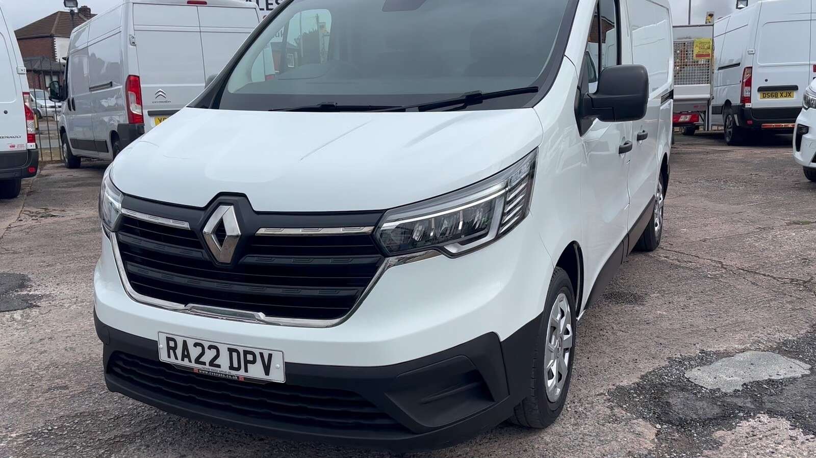 2022 RENAULT TRAFIC 2022 RENAULT TRAFIC