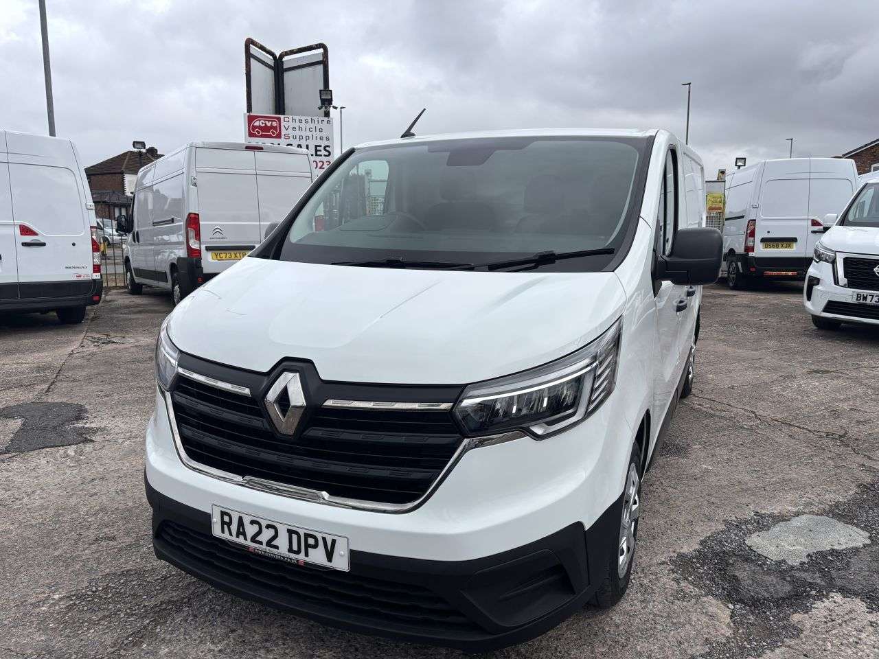A 2022 RENAULT TRAFIC 2.0 dCi Blue SL28 Business Panel Van 5dr Diesel Manual L1 H1 Euro 6 (s/s) ( A 2022 RENAULT TRAFIC 2.0 dCi Blue SL28 Business Panel Van 5dr Diesel Manual L1 H1 Euro 6 (s/s) (