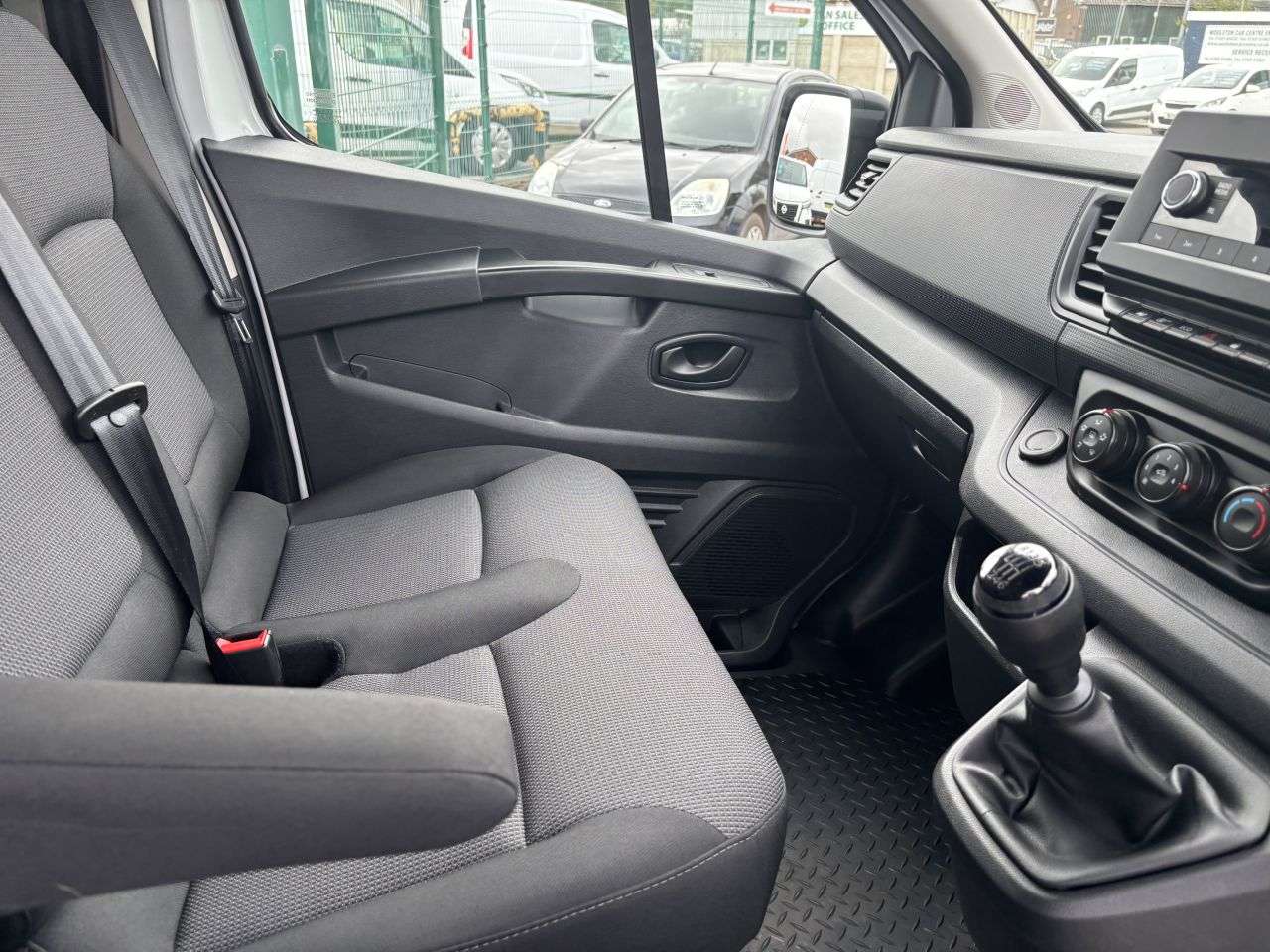 2022 RENAULT TRAFIC 2022 RENAULT TRAFIC