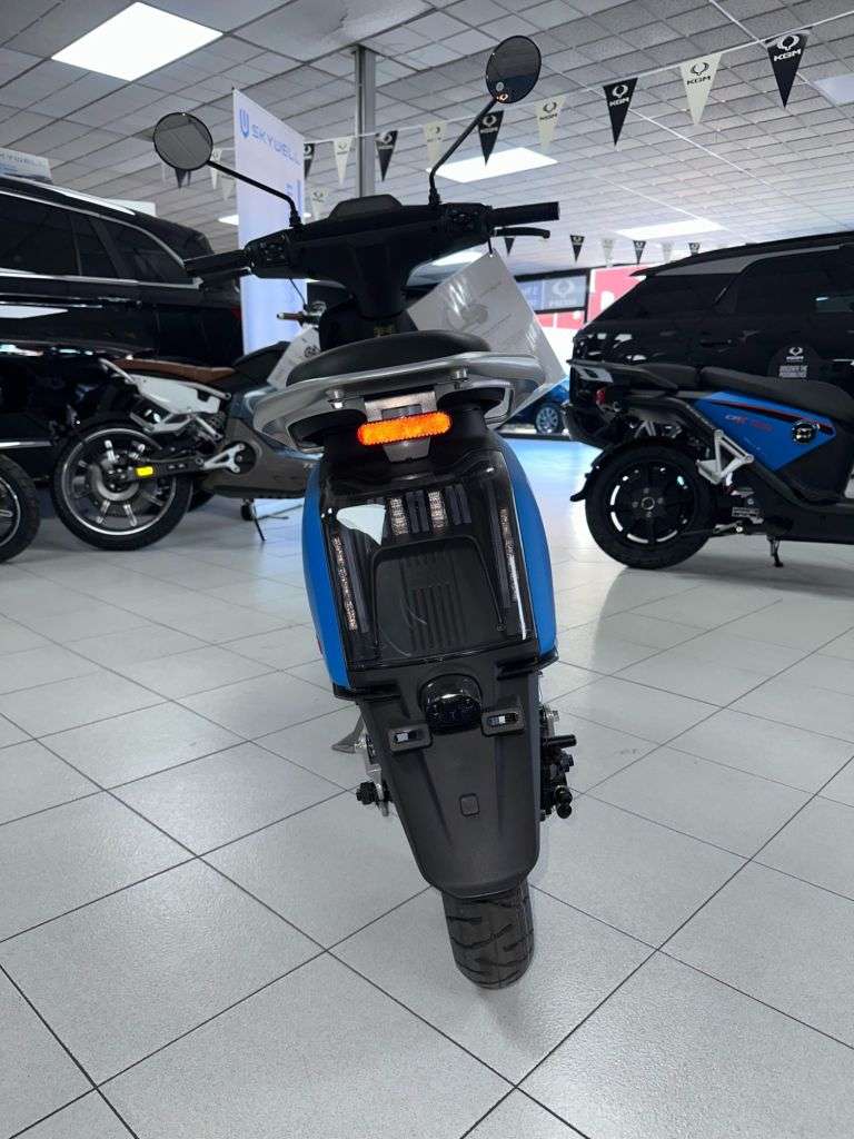 null VMOTO SUPER SOCO CUX null VMOTO SUPER SOCO CUX