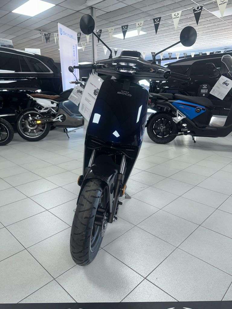null VMOTO SUPER SOCO CUX null VMOTO SUPER SOCO CUX