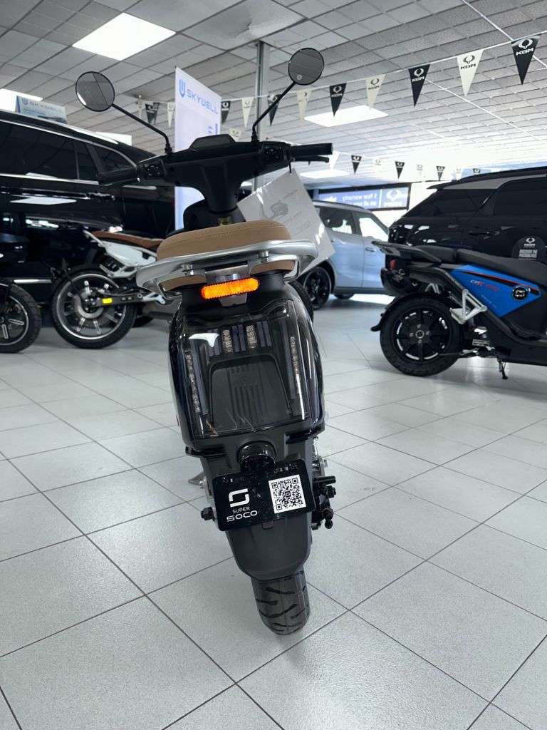 null VMOTO SUPER SOCO CUX null VMOTO SUPER SOCO CUX