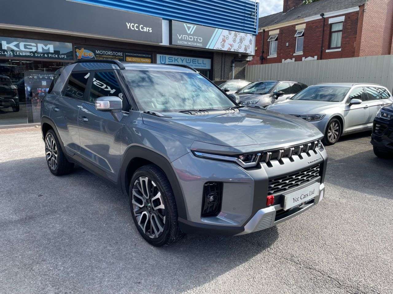 2024 KGM TORRES 2024 KGM TORRES