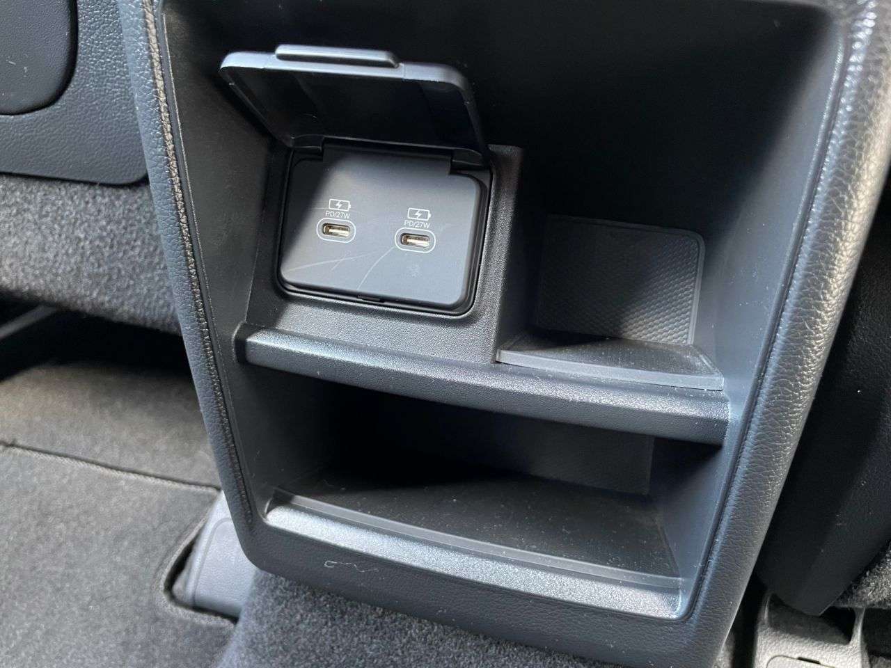 2024 KGM TORRES 2024 KGM TORRES