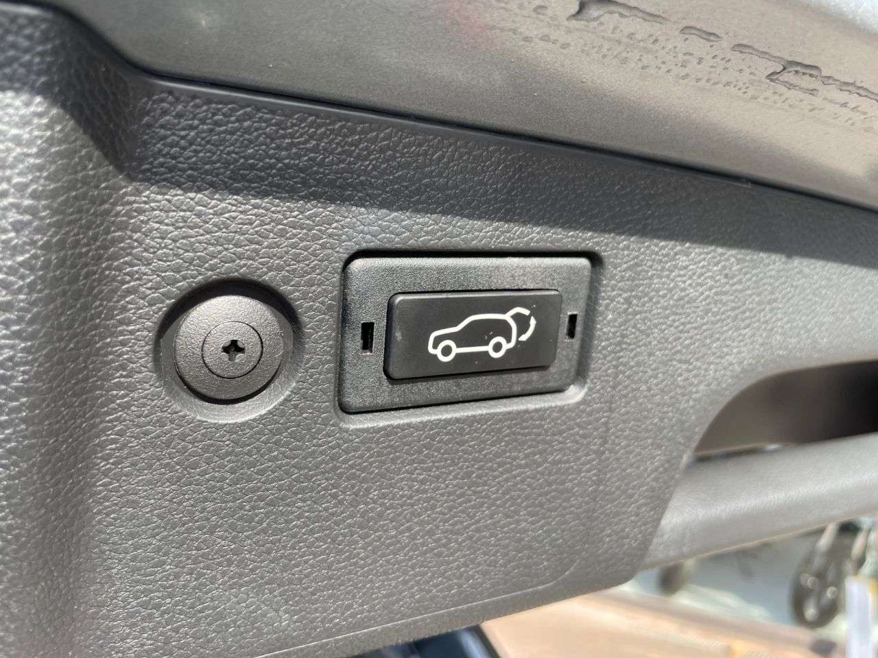 2024 KGM TORRES 2024 KGM TORRES