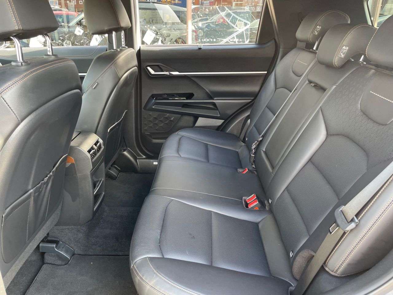 2024 KGM TORRES 2024 KGM TORRES