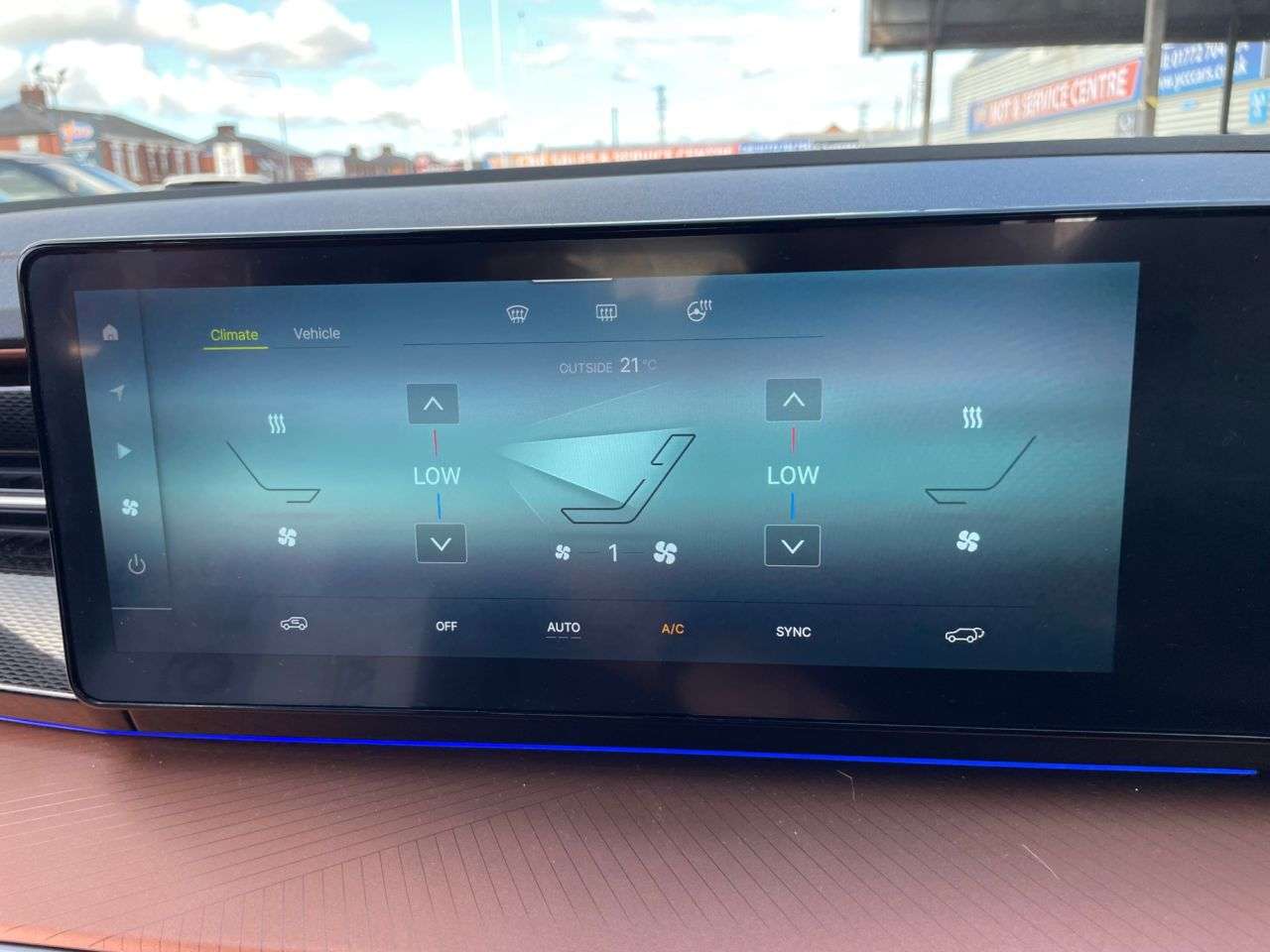 2024 KGM TORRES 2024 KGM TORRES