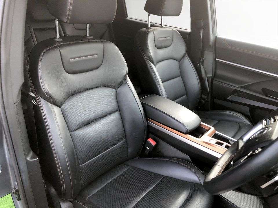 2024 KGM TORRES 2024 KGM TORRES