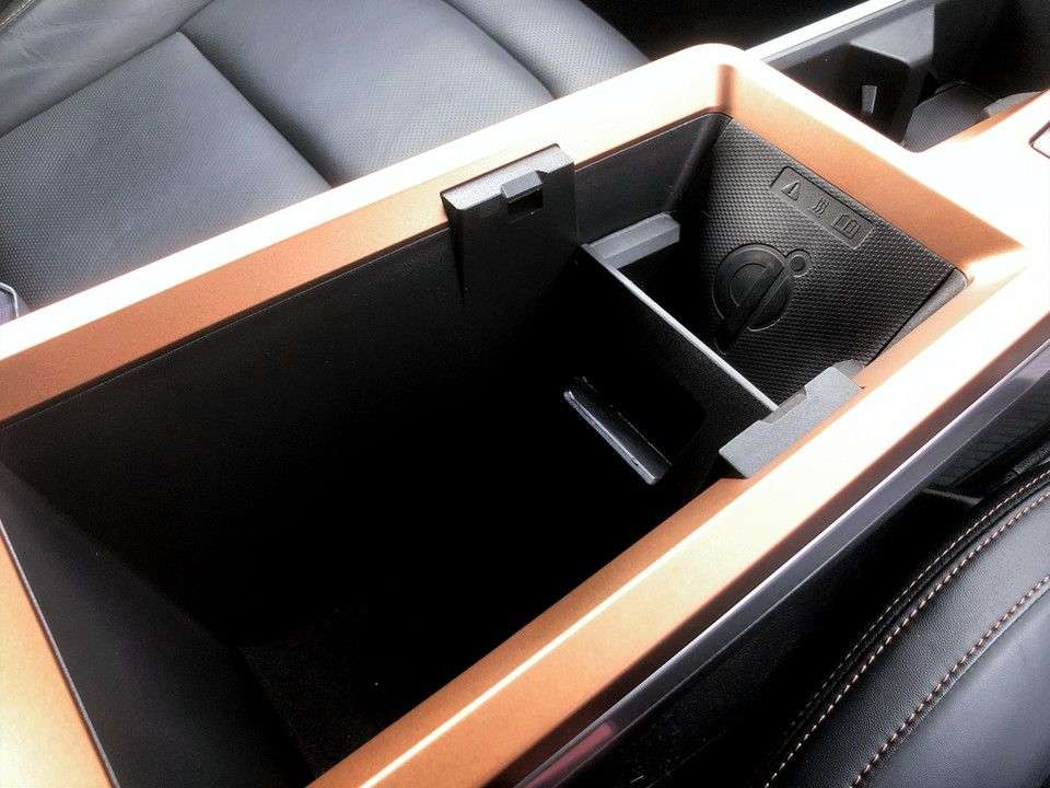 2024 KGM TORRES 2024 KGM TORRES