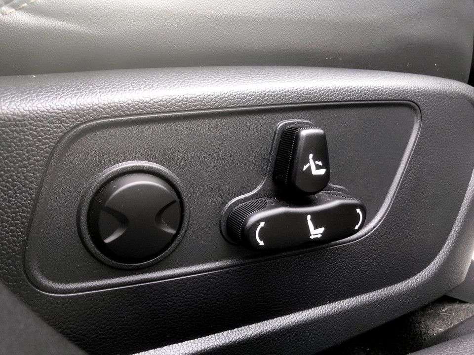 2024 KGM TORRES 2024 KGM TORRES