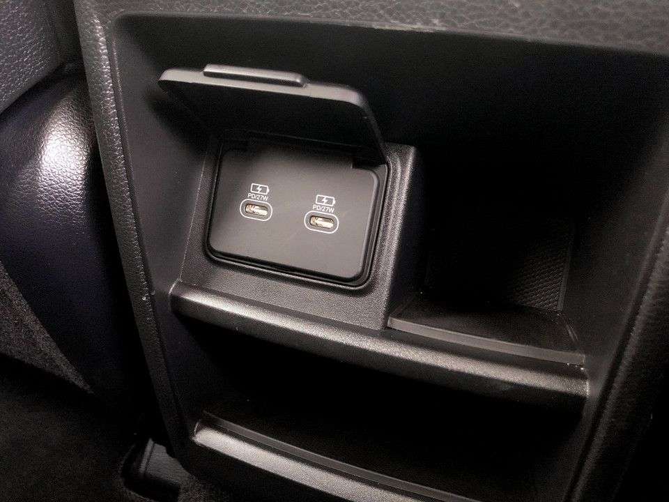 2024 KGM TORRES 2024 KGM TORRES