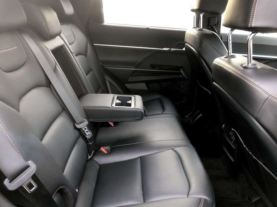 2024 KGM TORRES 2024 KGM TORRES