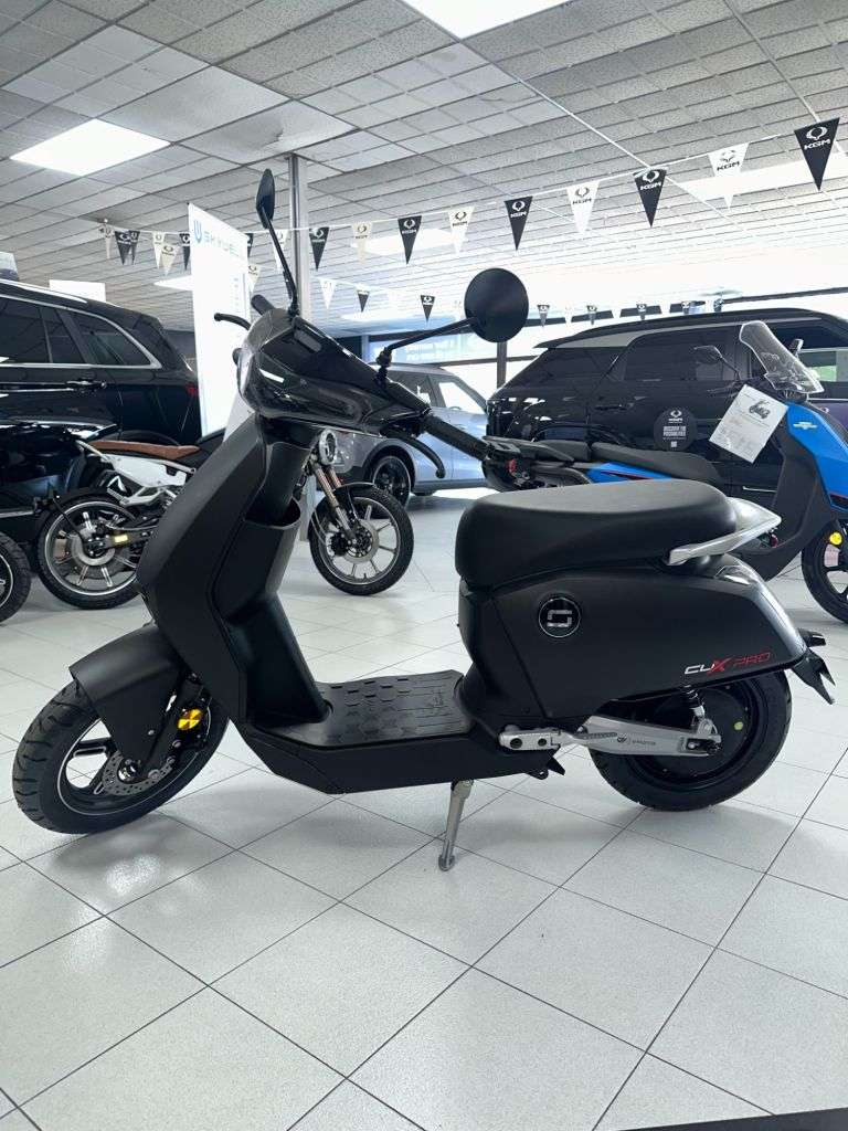 2025 VMOTO CUX 2025 VMOTO CUX