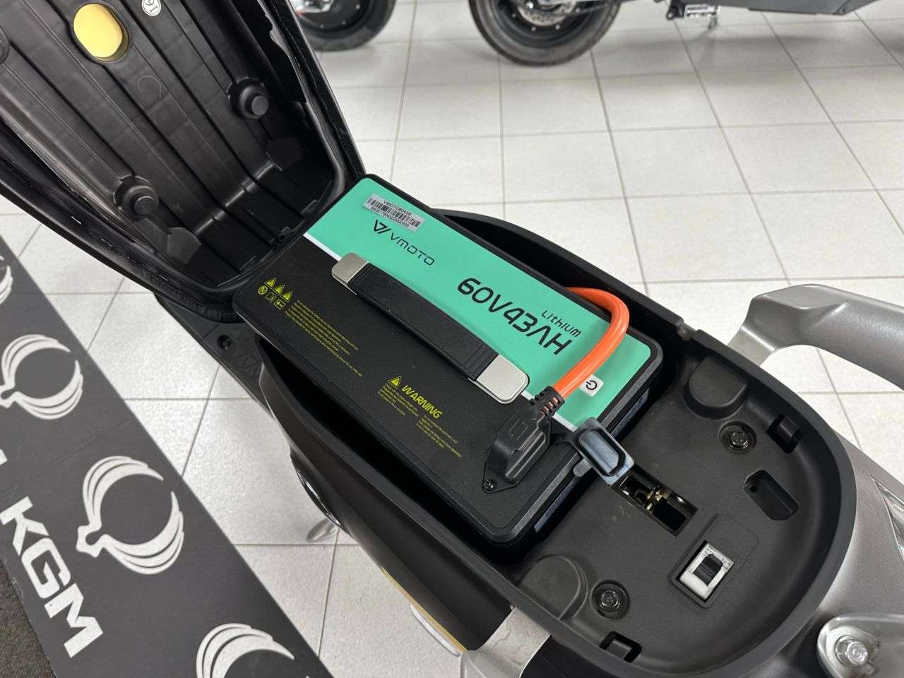 2025 VMOTO CUX 2025 VMOTO CUX