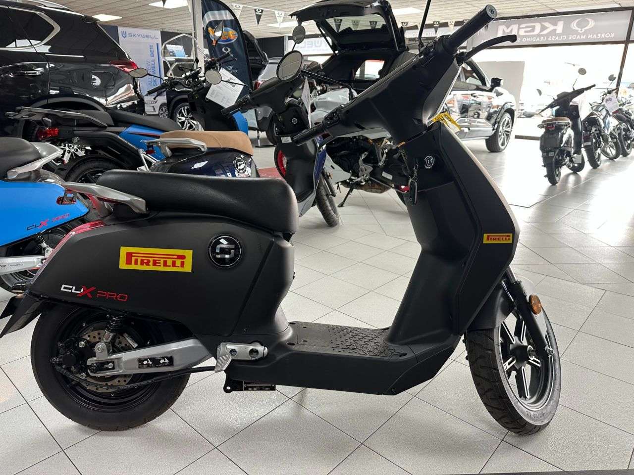 2025 VMOTO CUX 2025 VMOTO CUX