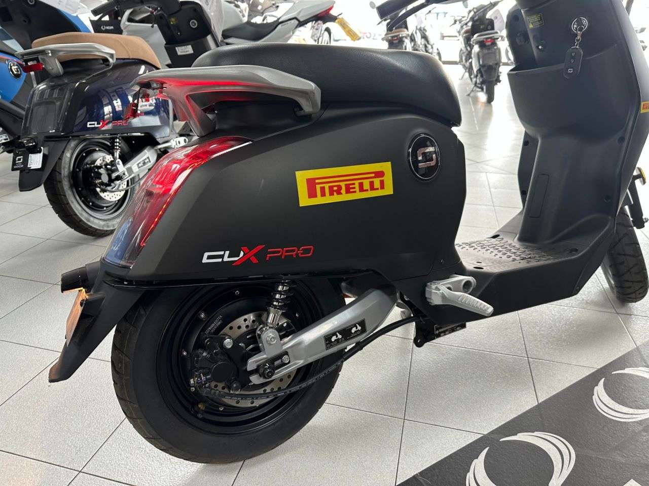 2025 VMOTO CUX 2025 VMOTO CUX