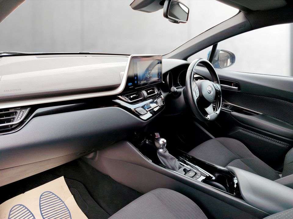 2019 TOYOTA C-HR 2019 TOYOTA C-HR