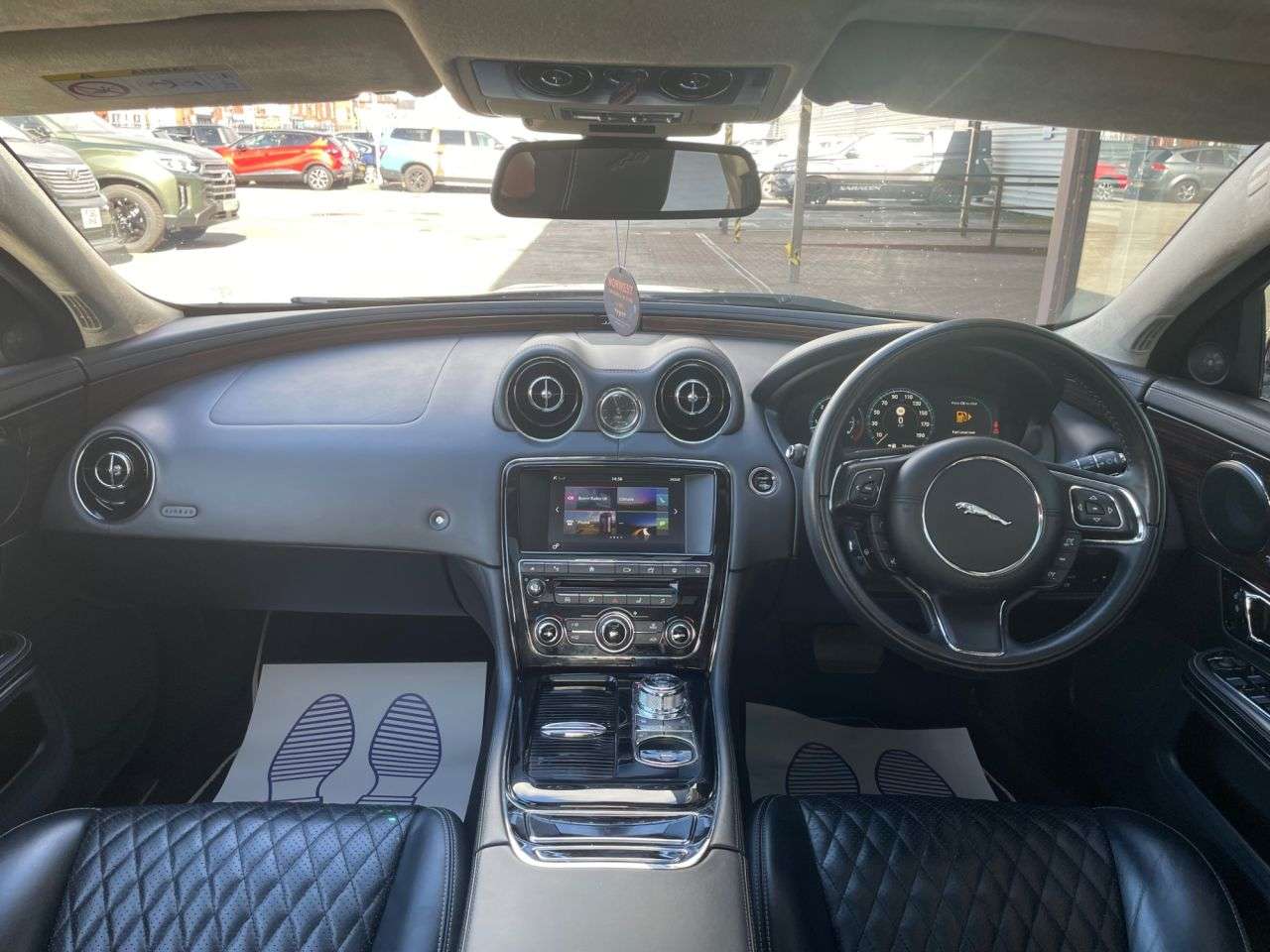 2015 JAGUAR XJ 2015 JAGUAR XJ