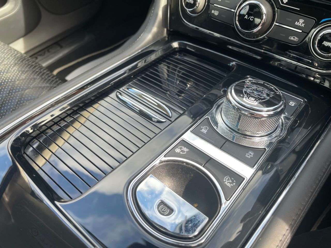 2015 JAGUAR XJ 2015 JAGUAR XJ