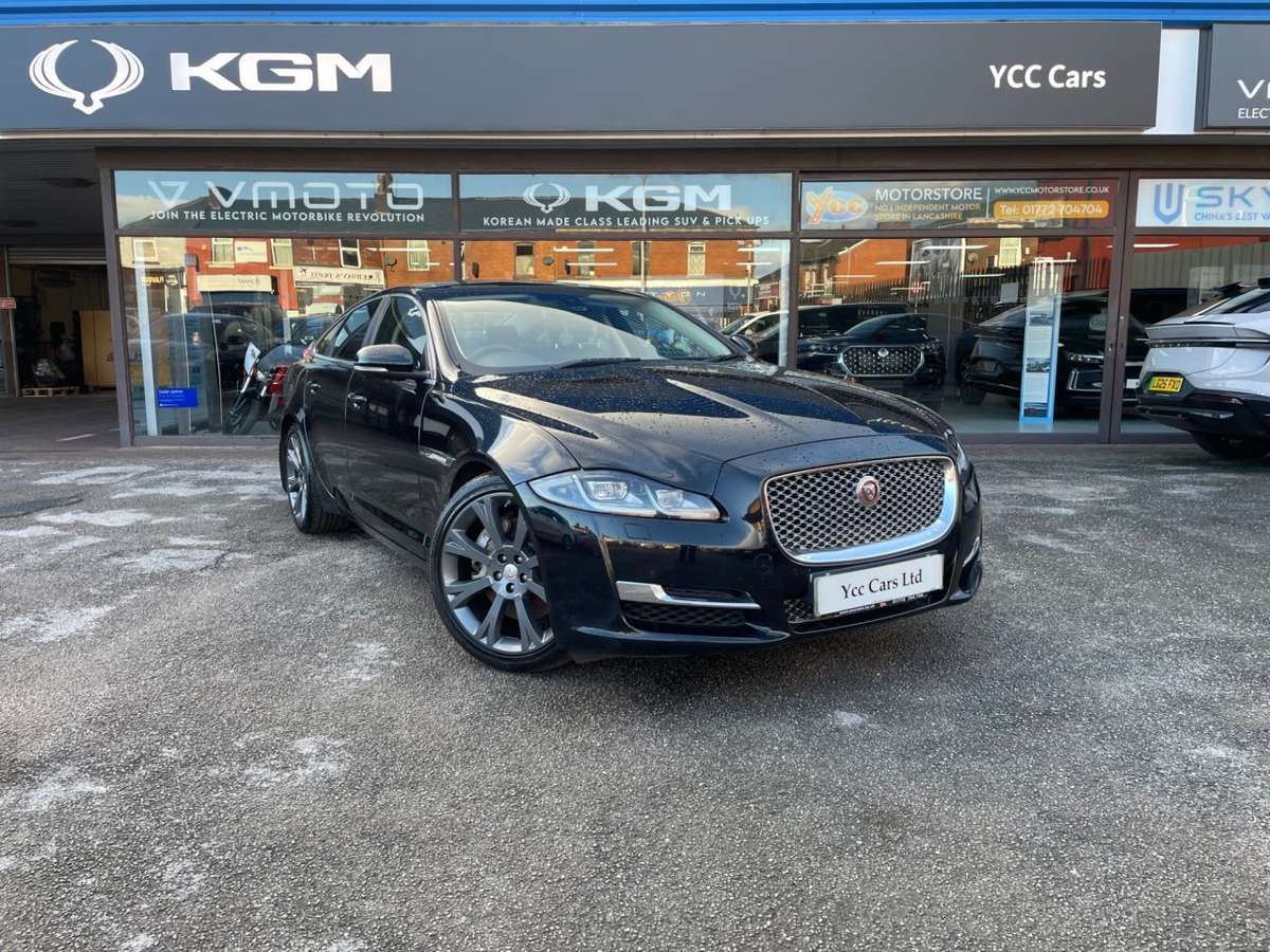 Check out this Jaguar Xj 2015 Diesel Automatic