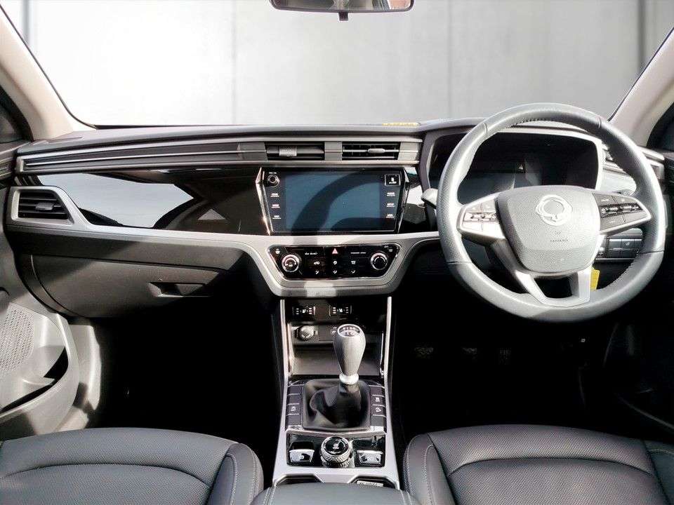 2025 KGM KORANDO 2025 KGM KORANDO