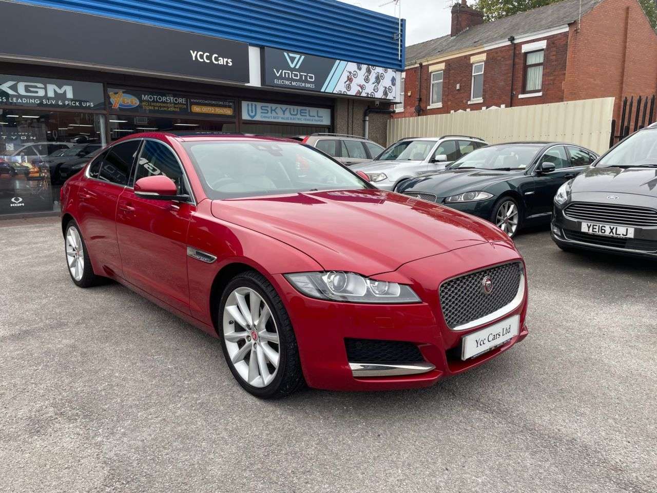 2017 JAGUAR XF 2017 JAGUAR XF