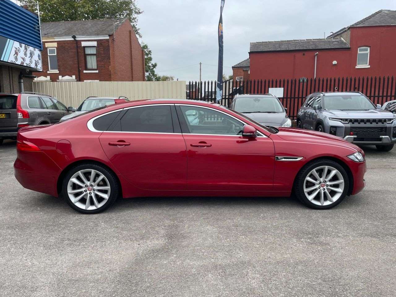 2017 JAGUAR XF 2017 JAGUAR XF