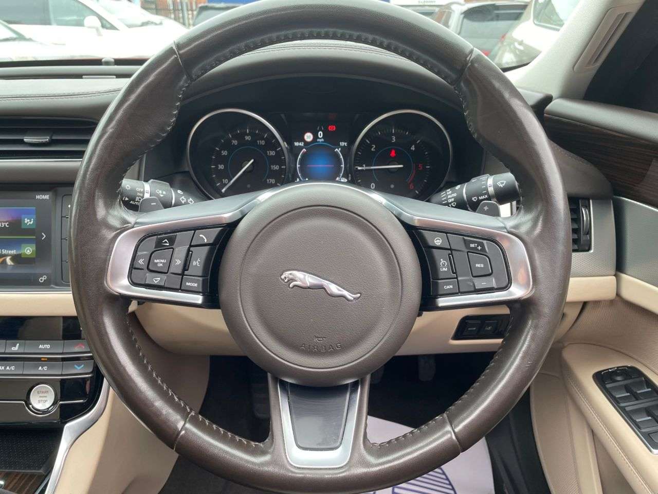 2017 JAGUAR XF 2017 JAGUAR XF