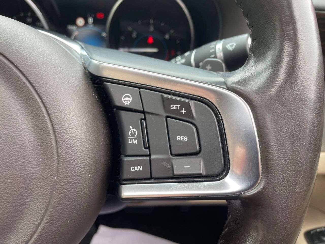 2017 JAGUAR XF 2017 JAGUAR XF