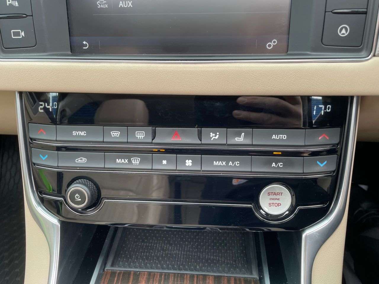 2017 JAGUAR XF 2017 JAGUAR XF