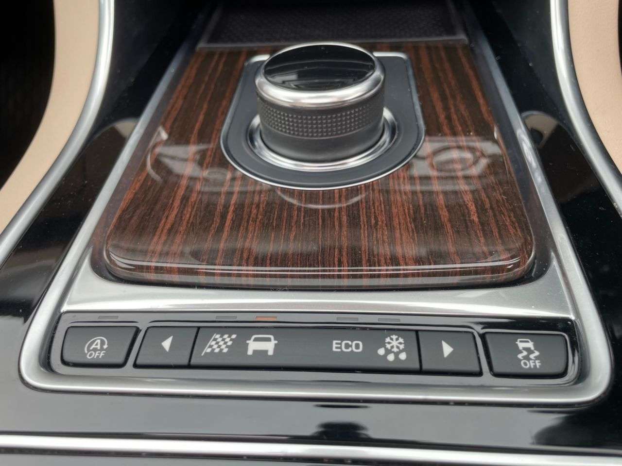 2017 JAGUAR XF 2017 JAGUAR XF