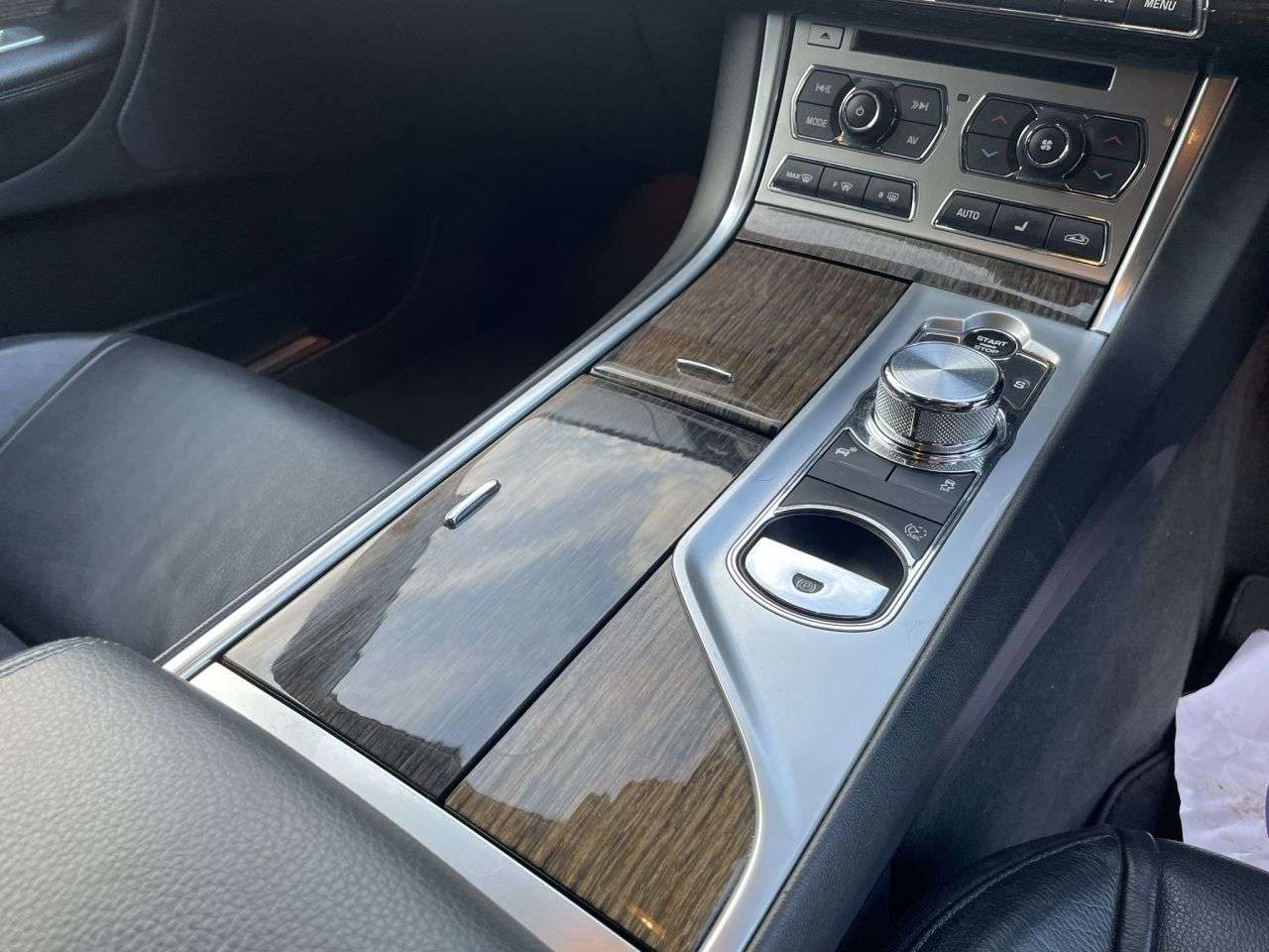 2015 JAGUAR XF 2015 JAGUAR XF