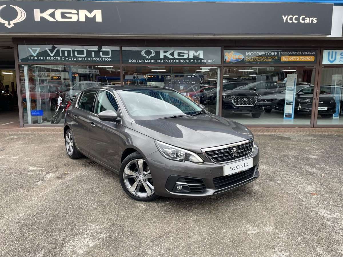 Check out this Peugeot 308 2018 Petrol Manual